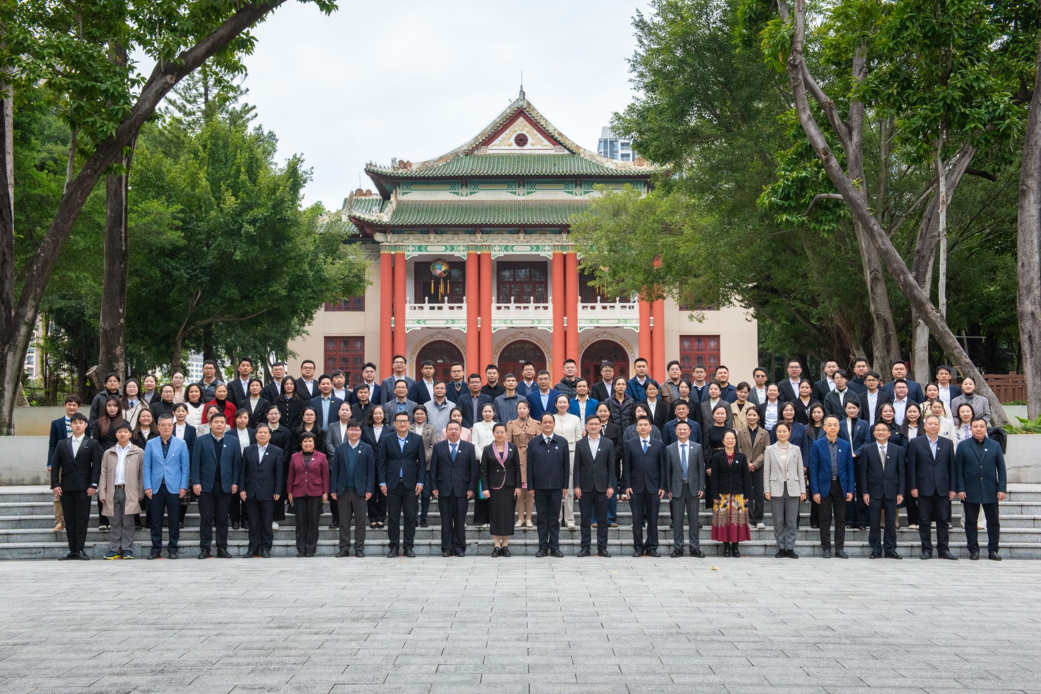 威廉体育召开2025年同等学力人员申请硕士学位开学典礼